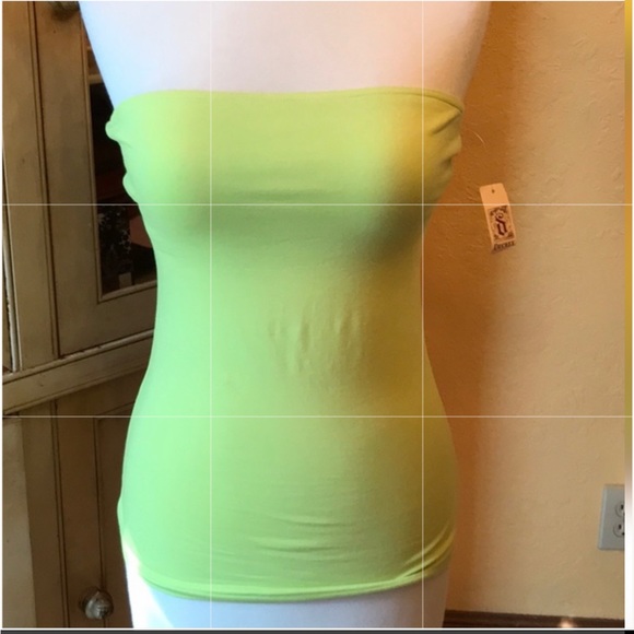 Tops NWT - Picture 7 of 8